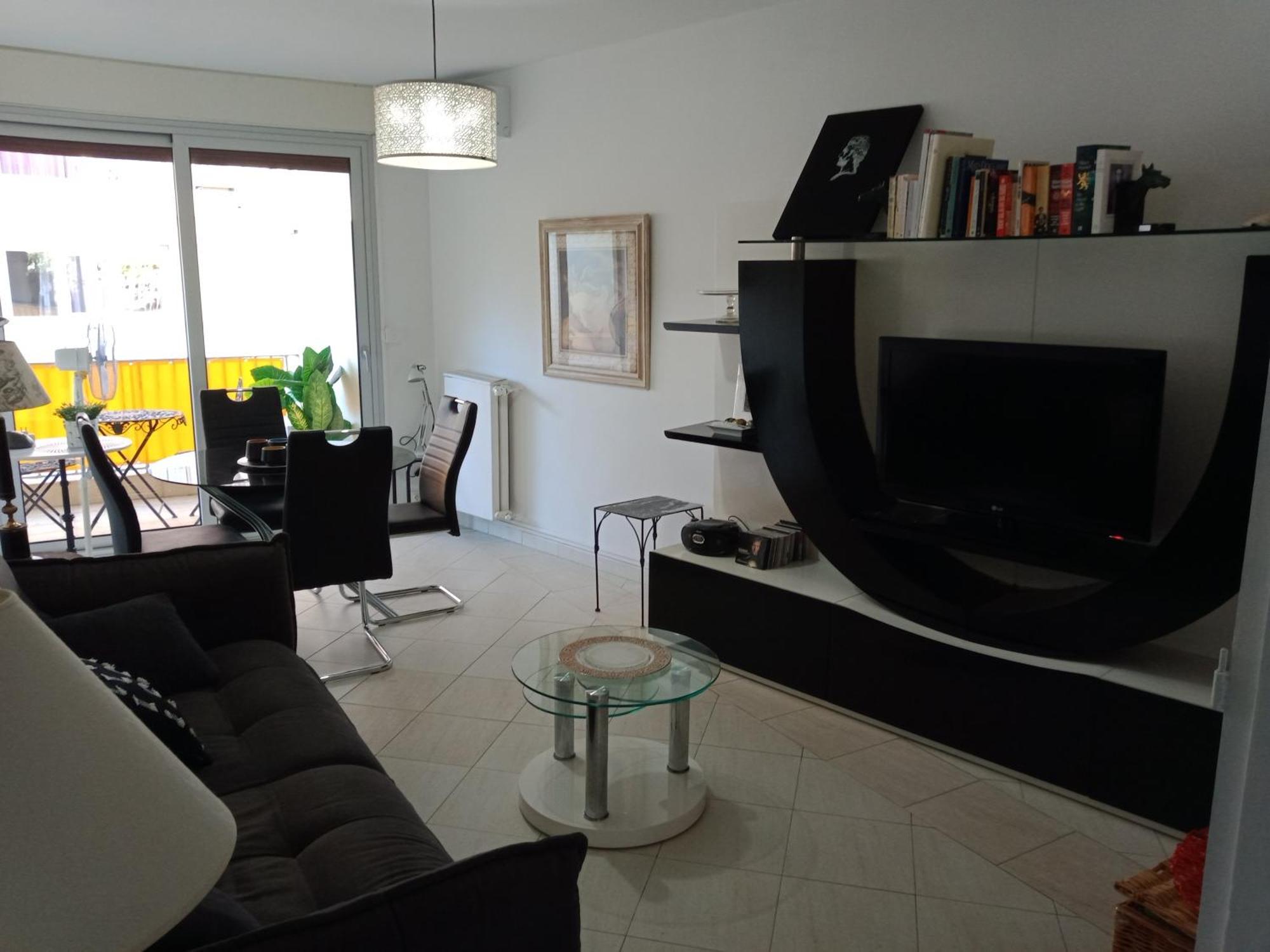 Appartement Au Calme Menton Exterior photo