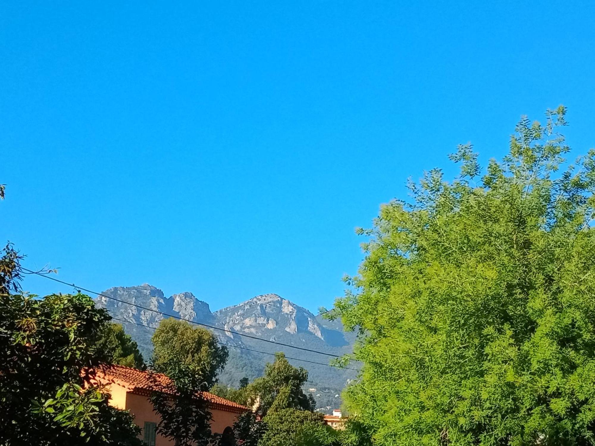Appartement Au Calme Menton Exterior photo